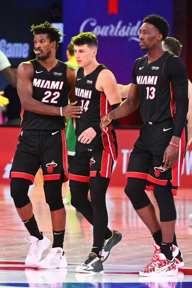 勇敢面对伤 勇敢面对伤